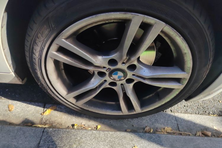 宝马3系 2018款 320i M运动套装车身外观10