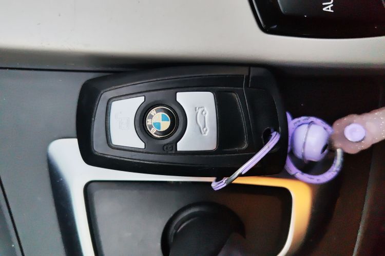 宝马3系 2016款 320Li 进取型中控内饰11