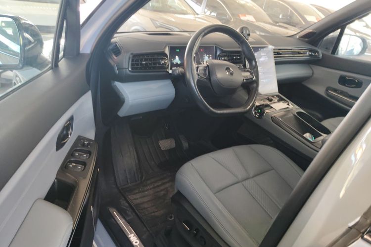 蔚来ES8 2022款 75kWh 七座版中控内饰7003