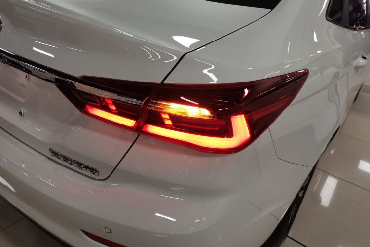 福特 福睿斯 2021款 1.5L 自动钻石版车身外观6001