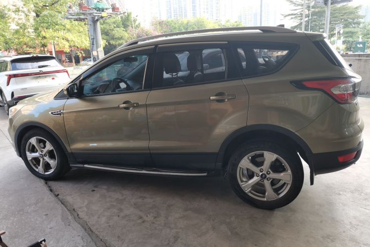 福特 翼虎 2017款 EcoBoost 180 两驱精翼型车身外观4