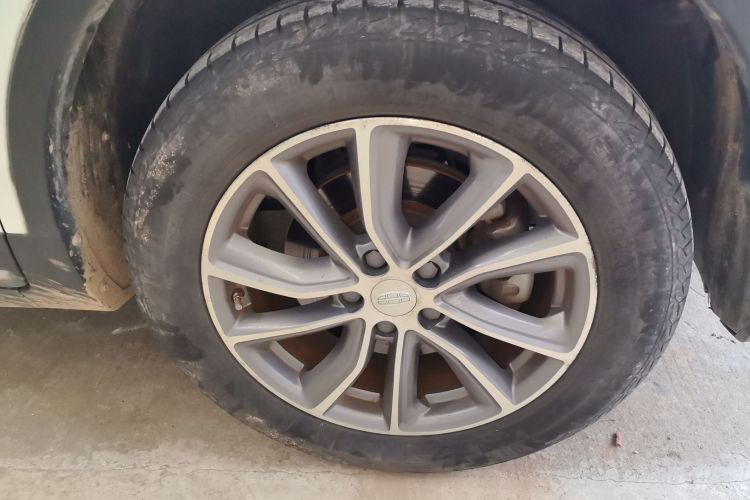 吉利汽车 博越 2018款 2.0L 手动两驱智雅型车身外观6007