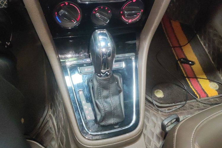 大众 宝来 2014款 1.4TSI 自动舒适型局部细节18