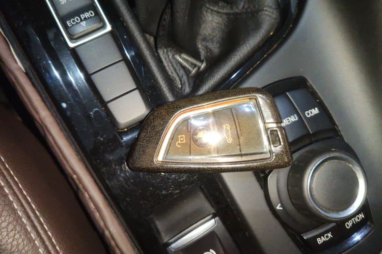 宝马X1 2018款 sDrive18Li 尊享型中控内饰11