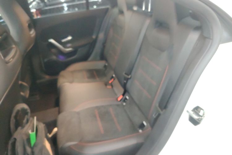 奔驰CLA 2023款 CLA 200中控内饰21