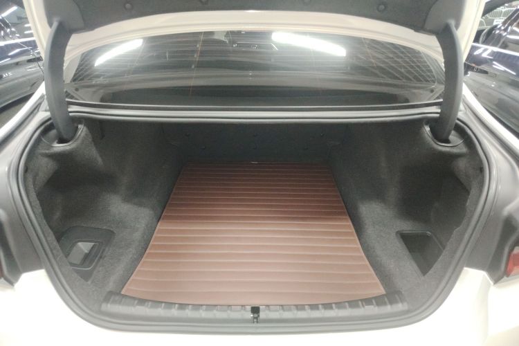 宝马5系 2022款 改款 530Li 领先型 M运动套装局部细节23