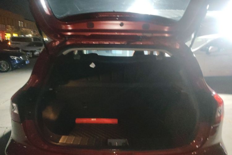 江汽集团 瑞风S2 2015款 1.5L CVT豪华智能型机舱底盘23