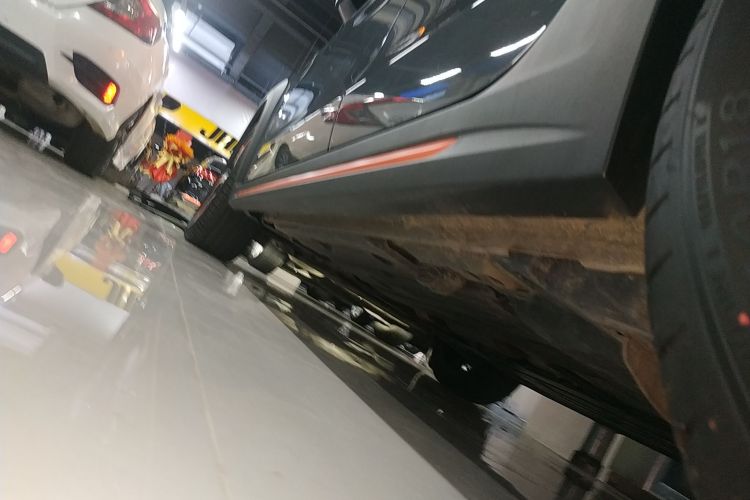 领克02 2018款 1.5T DCT两驱耀Pro版 国V机舱底盘30