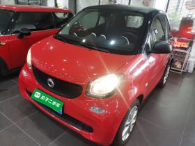 smart fortwo 2015款 1.0L 52千瓦硬顶灵动版