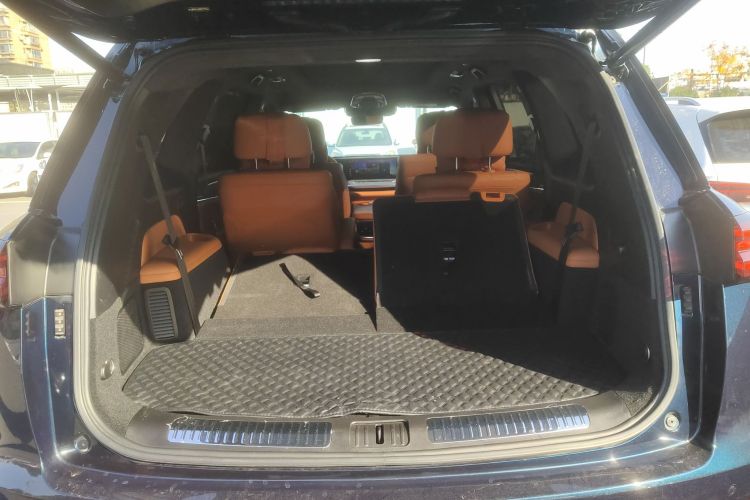 魏牌 蓝山 2023款 四驱超长续航版机舱底盘23