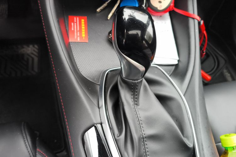 名爵 MG5 2025款 180DVVT 全球豪华版中控内饰18