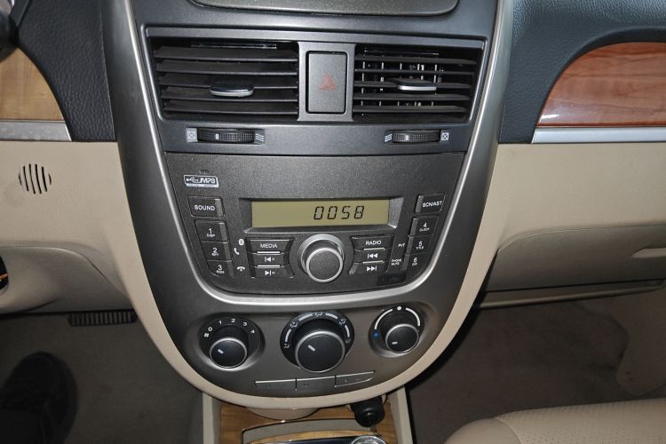 别克 凯越 2015款 1.5L 自动经典型局部细节16