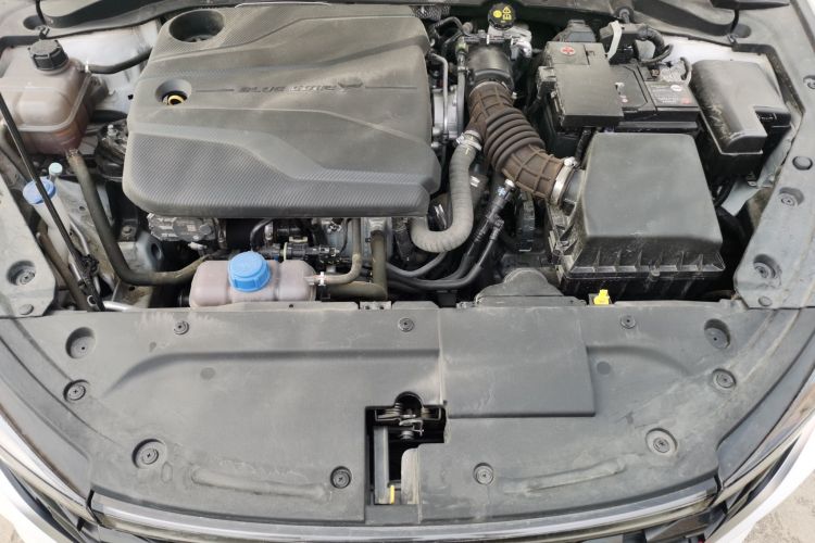 长安 逸动 2023款 畅享版 PLUS 蓝鲸NE 1.4T GDI DCT尊贵版局部细节24