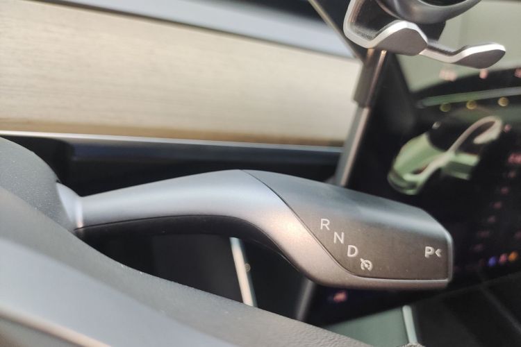 特斯拉 Model 3 2020款 改款 标准续航后驱升级版中控内饰18