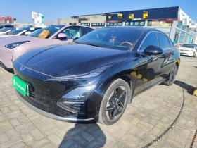 五菱汽车 五菱星光 2025款 610km 智能旗舰型