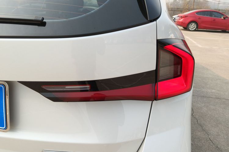 宝马X1 2023款 sDrive25Li M运动套装车身外观9