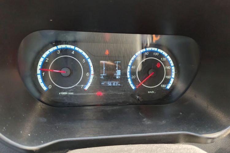 长安凯程 长安睿行M60 2023款 1.5L GDI舒适型客车6/7座中控内饰14