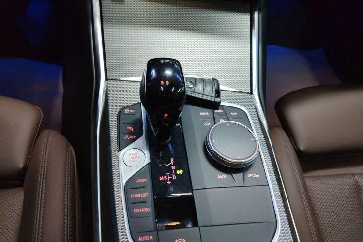 宝马3系 2022款 325Li M运动曜夜套装中控内饰18