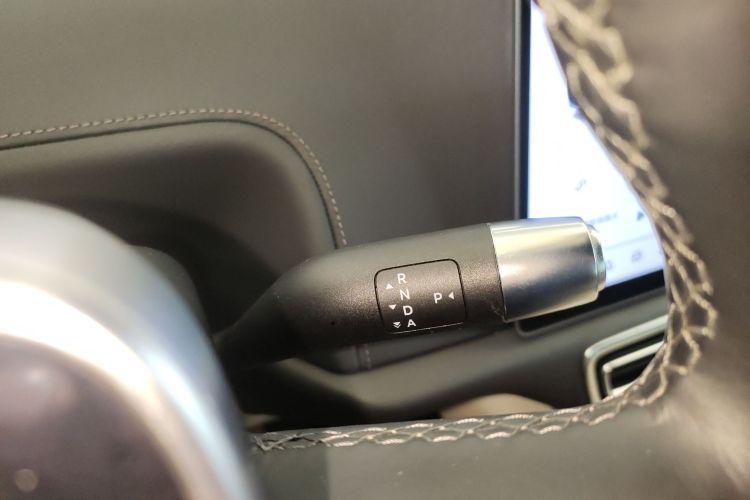 理想汽车 理想L9 2022款 Max中控内饰18