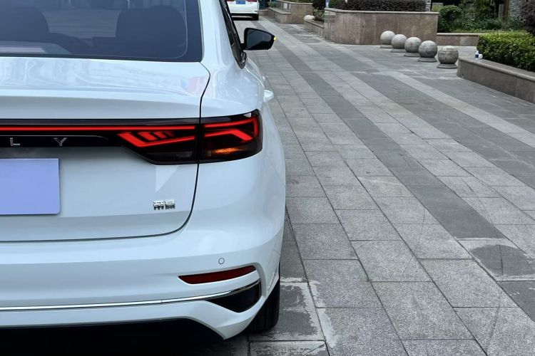 吉利汽车 帝豪 2022款 第4代 1.5L CVT旗舰型车身外观6006