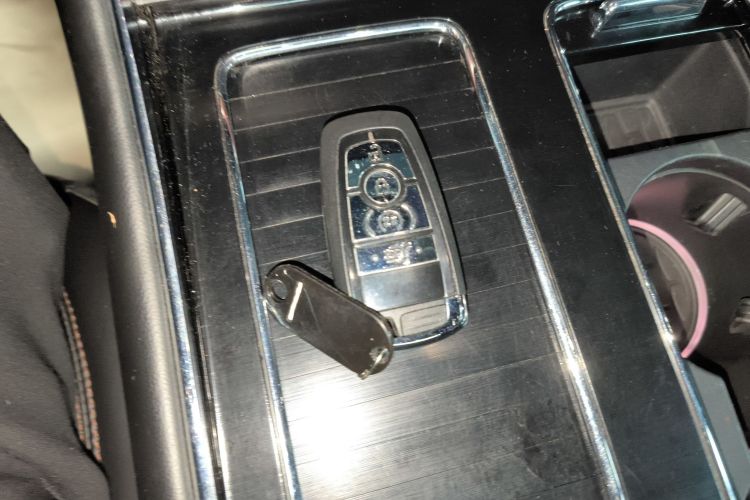 林肯 飞行家(进口) 2020款 3.0T V6全驱尊享版中控内饰11