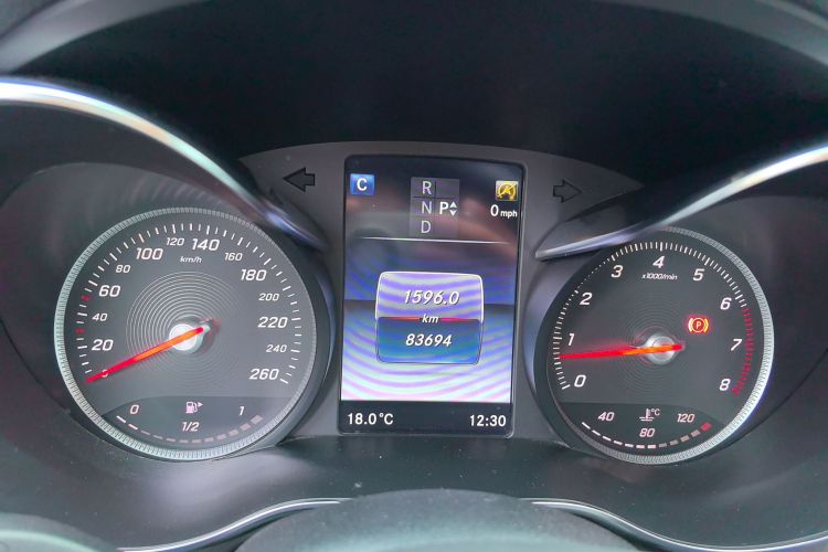 奔驰C级 2016款 C 200 L 运动型中控内饰14