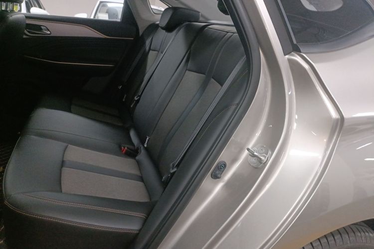 埃安 AION S Plus 2025款 出行版 52.998kWh中控内饰21