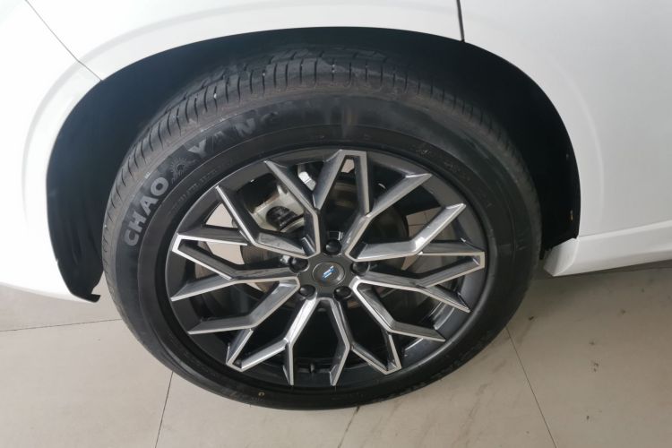 长安欧尚 欧尚Z6新能源 2023款 智电iDD 150KM旗舰PLUS智慧泊车版车身外观6008