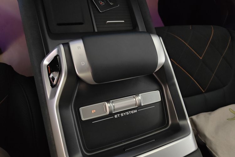 深蓝汽车 深蓝G318 2025款 无忧穿越版 四驱秘境版中控内饰18