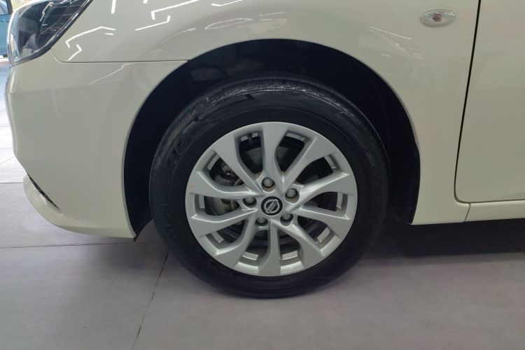 日产 轩逸 2022款 经典 1.6XE CVT舒适版车身外观6007