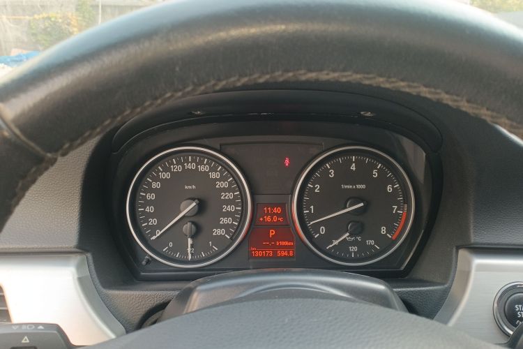 宝马3系(进口) 2011款 325i敞篷轿跑版中控内饰14