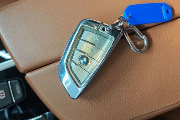 宝马5系 2018款 530Li xDrive M运动套装中控内饰7001