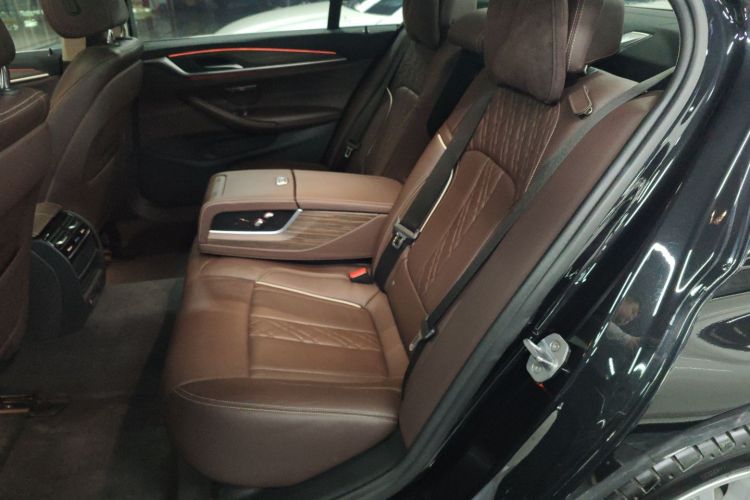 宝马5系 2018款 改款 530Li 领先型 豪华套装中控内饰21