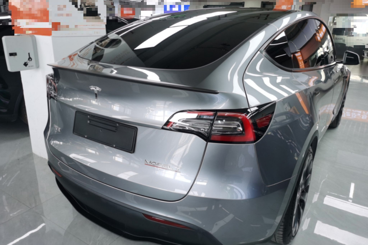 特斯拉 Model Y 2024款 Performance高性能版车身外观6005