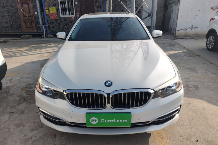 宝马5系 2018款 525Li 豪华套装车身外观2