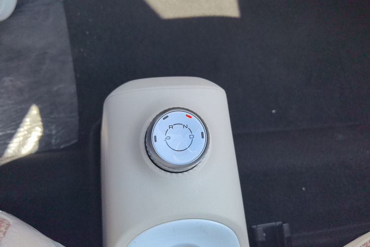 五菱汽车 宏光MINIEV 2024款 第三代 215km 青春版中控内饰18