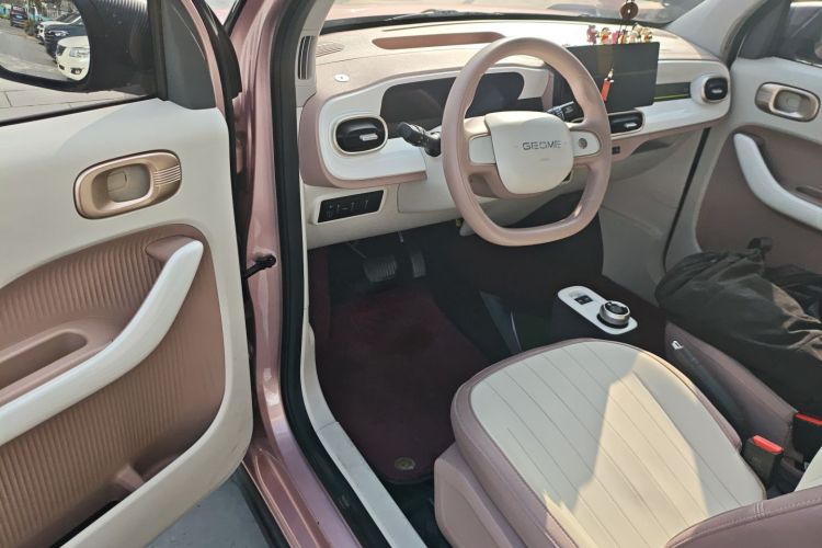 吉利银河 2025款 210km 熊猫卡丁中控内饰20