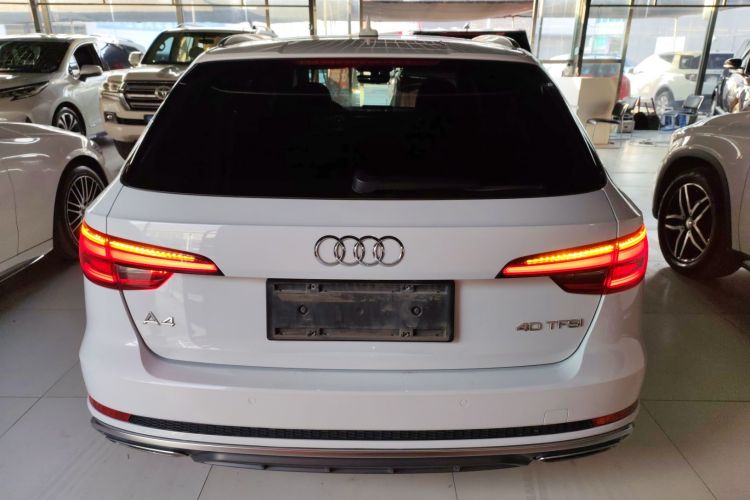 奥迪A4(进口) 2020款 Avant 先锋派 40 TFSI 时尚动感型车身外观6