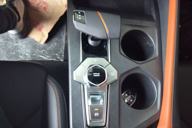 长安UNI-V 智电iDD 2023款 智电iDD 1.5T 113km智酷型局部细节18