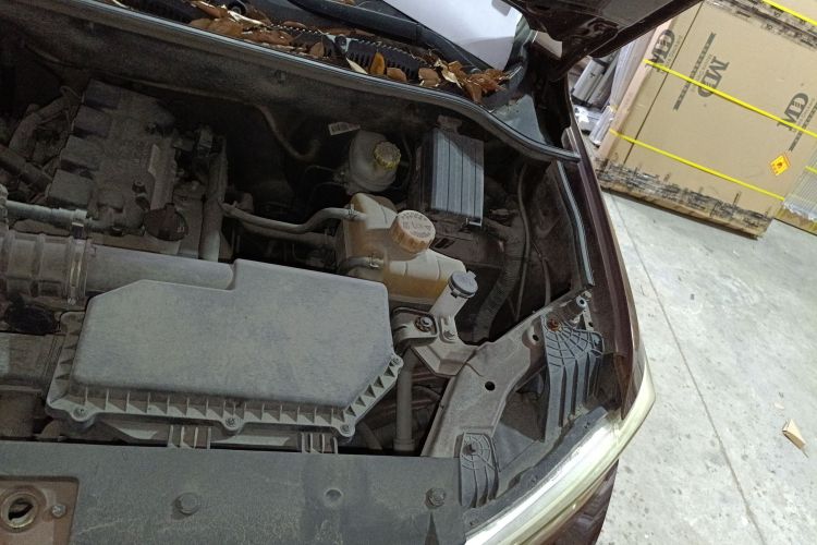 五菱汽车 五菱宏光 2019款 1.5L S标准型国VI LAR局部细节9007