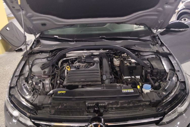 大众 高尔夫 2023款 改款 280TSI DSG R-Line机舱底盘24