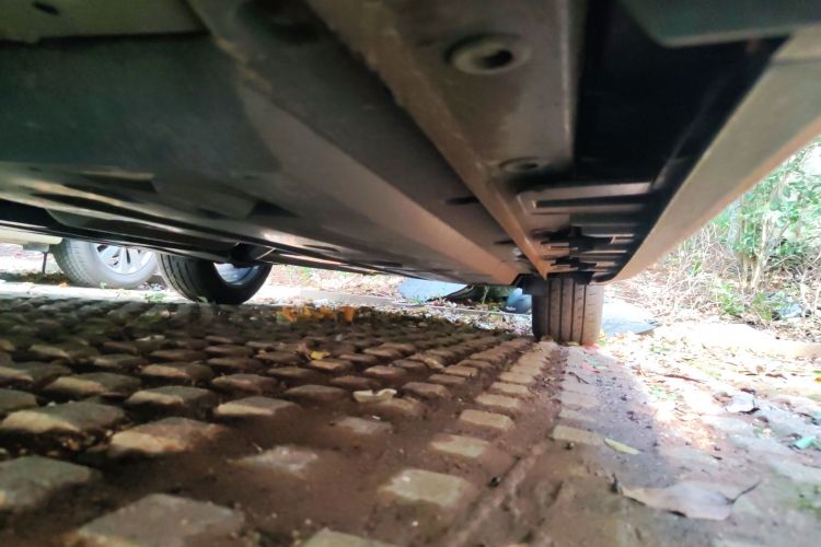 长安UNI-T 2022款 1.5T 运动版 尊贵型局部细节9004