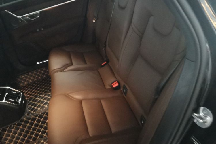 沃尔沃S90 2025款 B5 智雅豪华版中控内饰7004