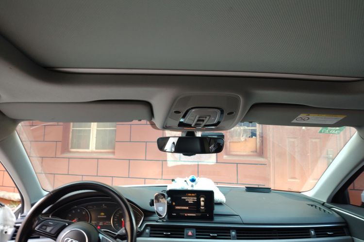 奥迪A4L 2019款 40 TFSI 进取型 国VI中控内饰22