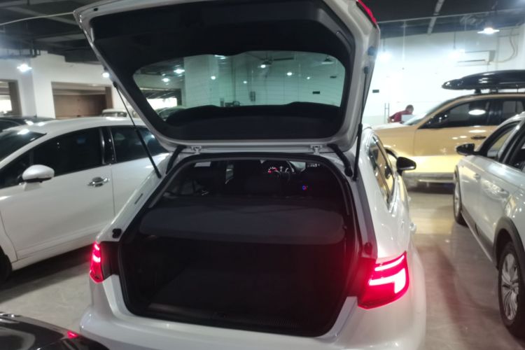 奥迪A3 2018款 30周年年型 Sportback 35 TFSI 运动型局部细节23