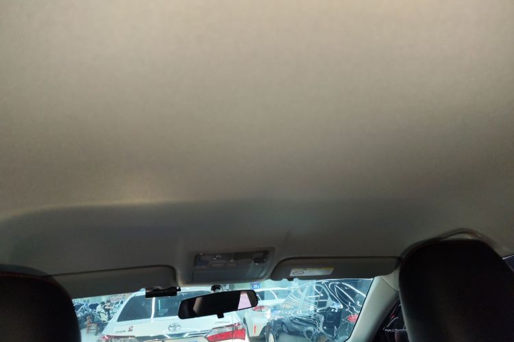 丰田 卡罗拉 2018款 1.2T S-CVT GL智享版局部细节22