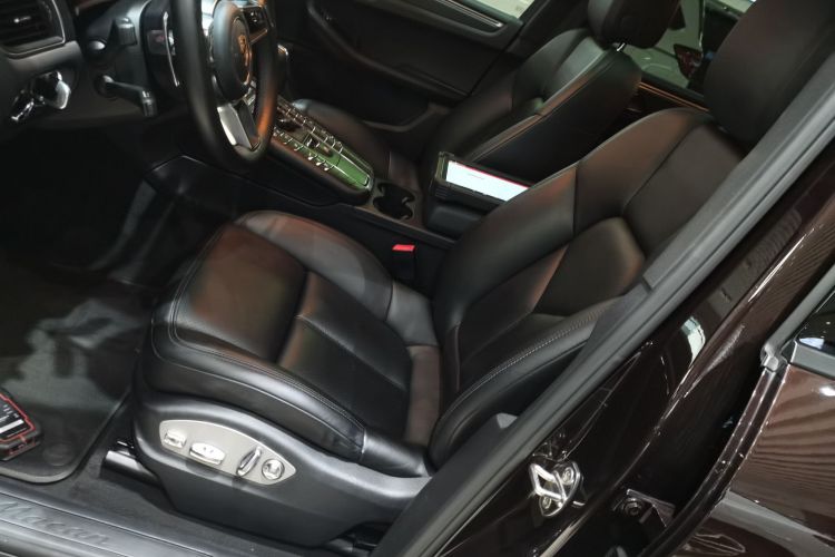 保时捷 2017款  Macan 2.0T中控内饰19
