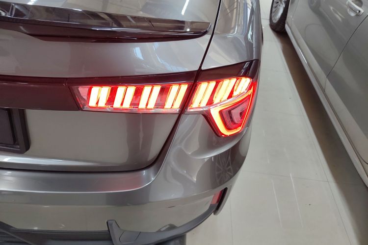 领克03 2022款 2.0TD DCT劲Pro车身外观6006