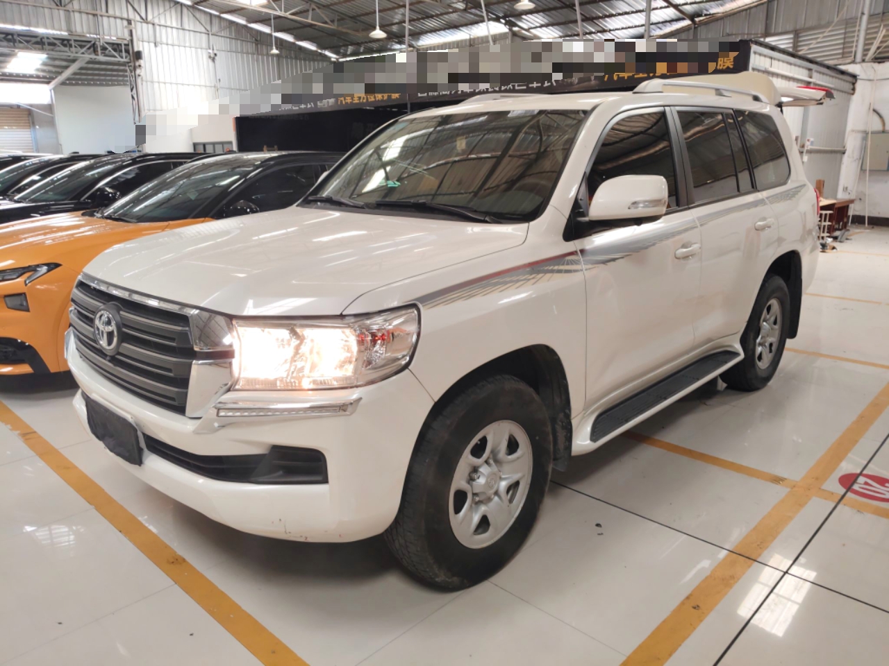 2020款 兰德酷路泽(进口) 5.7L VX 平行进口图片