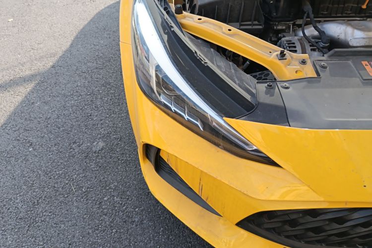 名爵 MG5 2021款 180DVVT CVT青春豪华版车身外观8